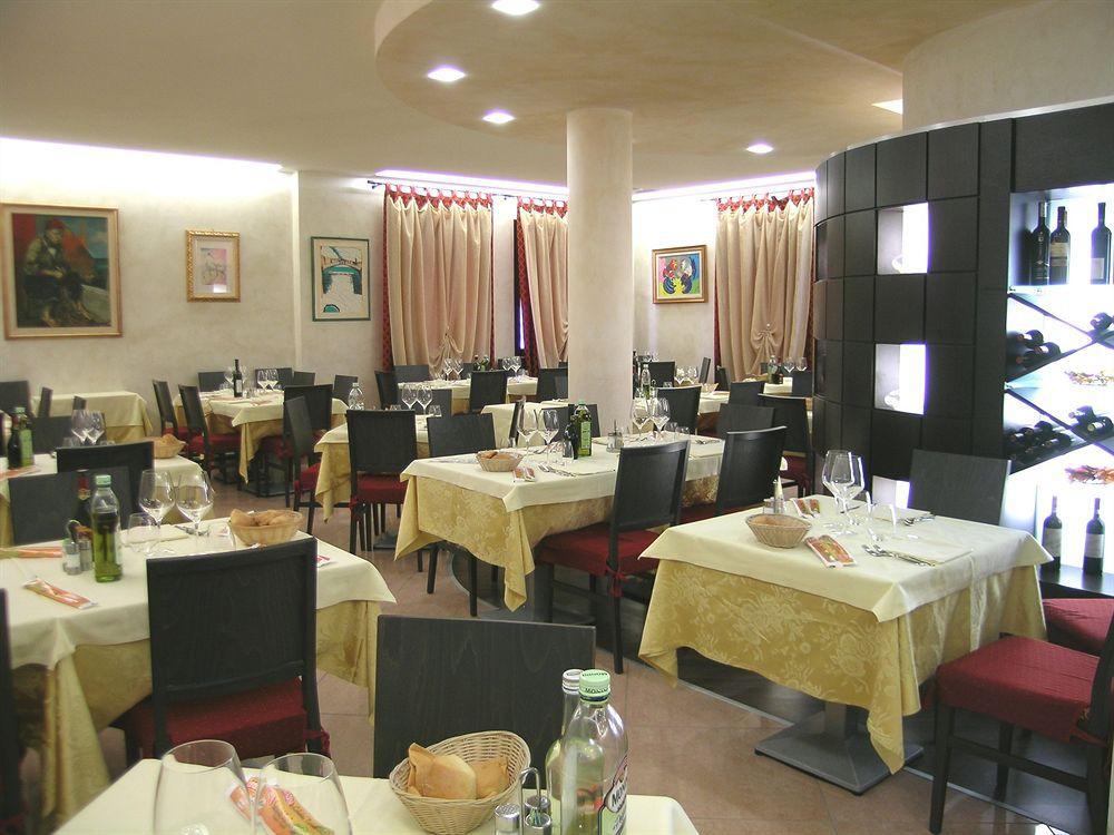 Hotel Da Vito Campagna Lupia Kültér fotó