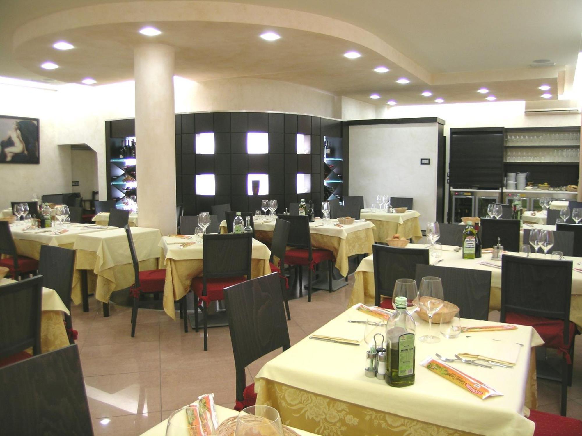 Hotel Da Vito Campagna Lupia Kültér fotó
