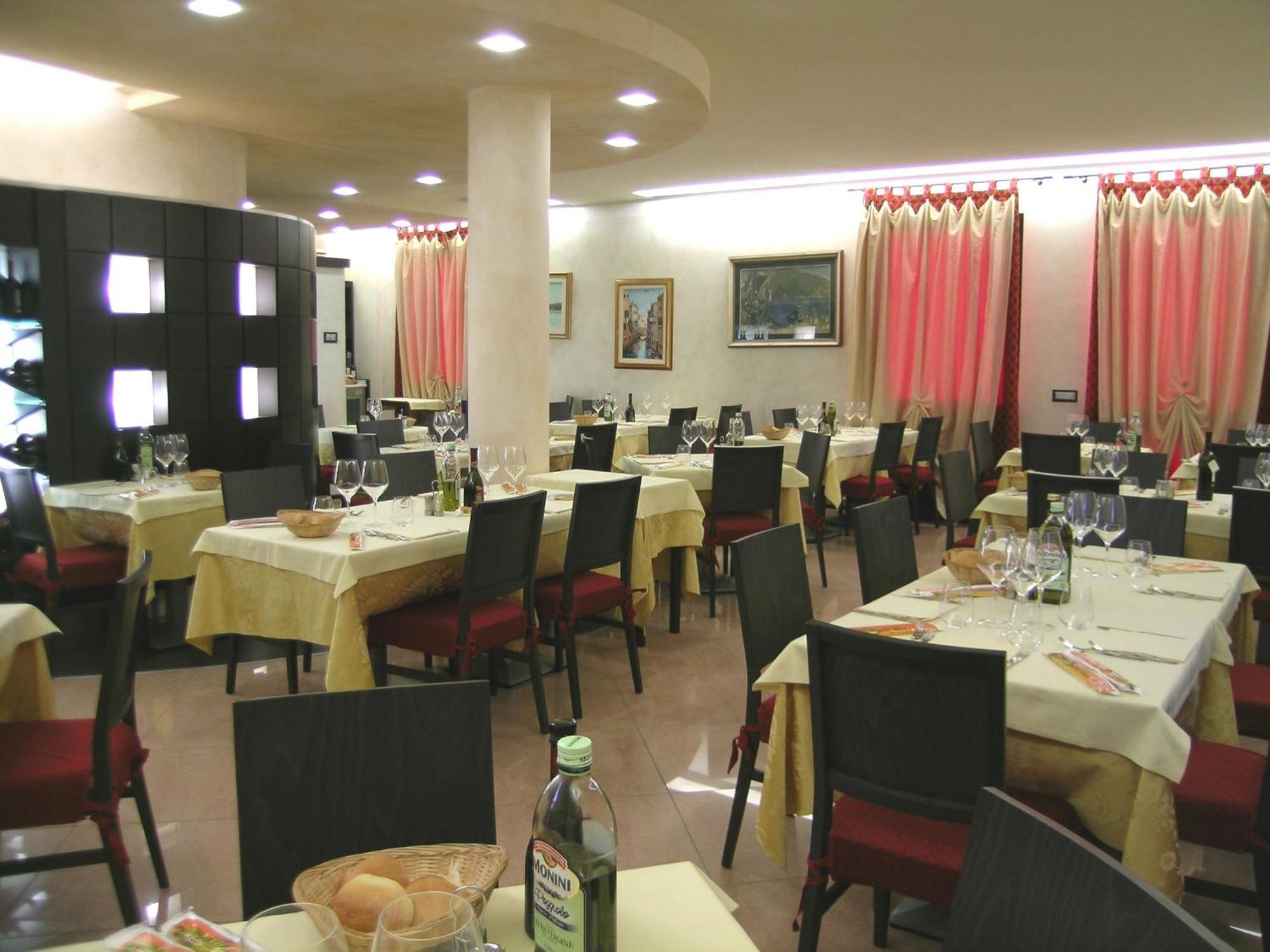 Hotel Da Vito Campagna Lupia Kültér fotó