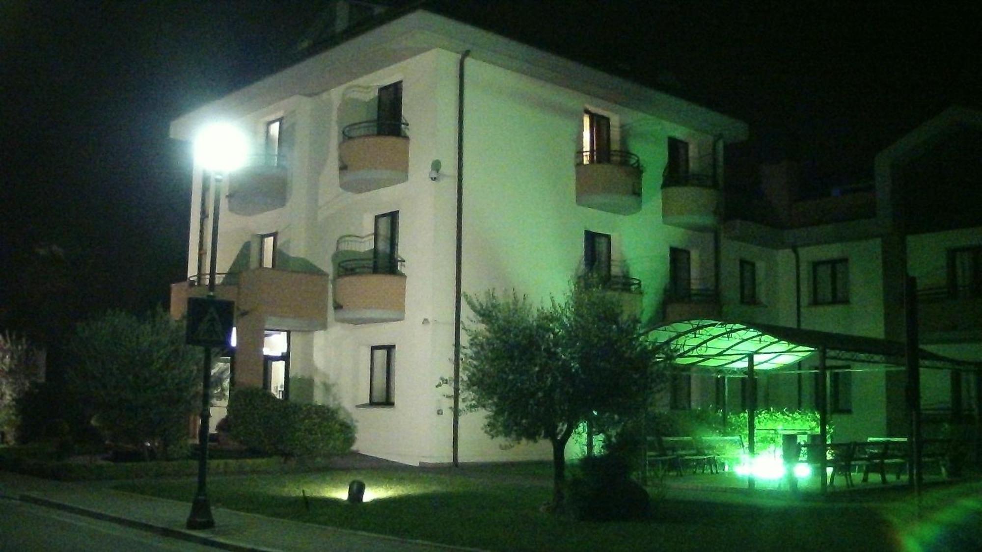 Hotel Da Vito Campagna Lupia Kültér fotó