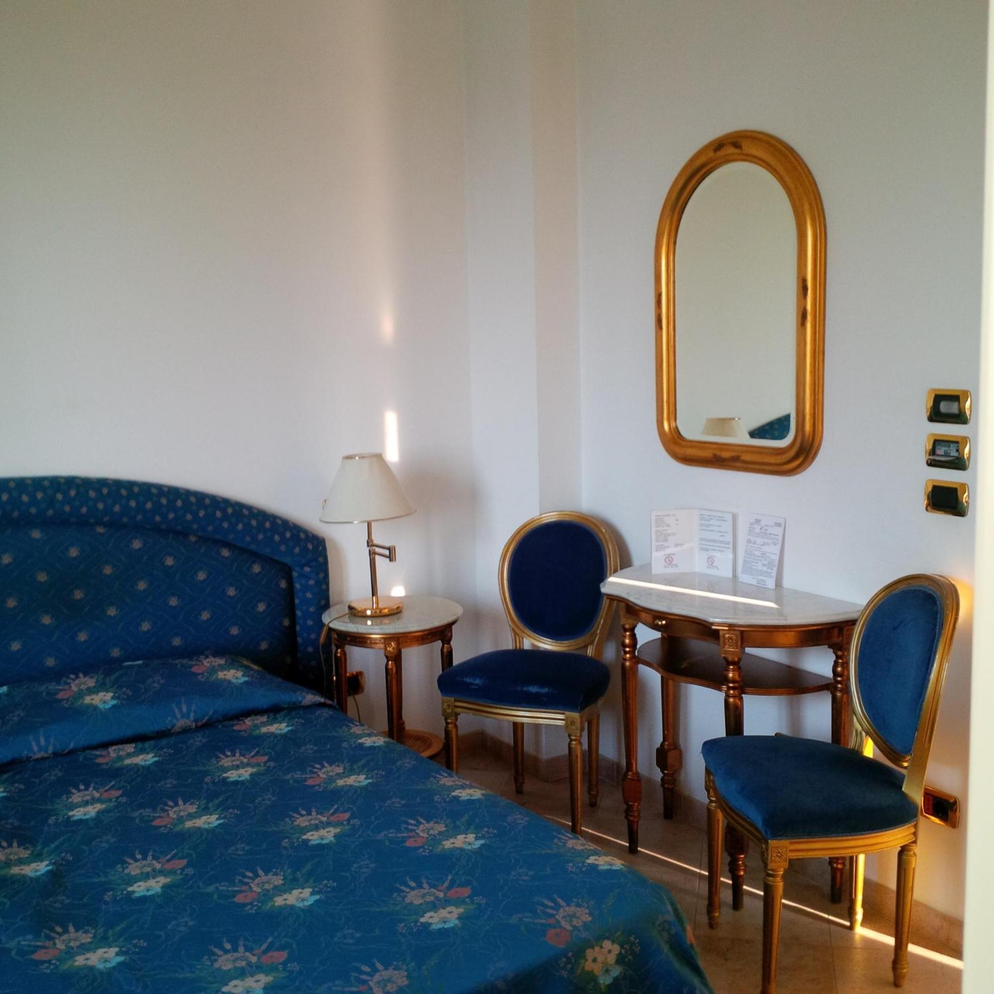 Hotel Da Vito Campagna Lupia Szoba fotó