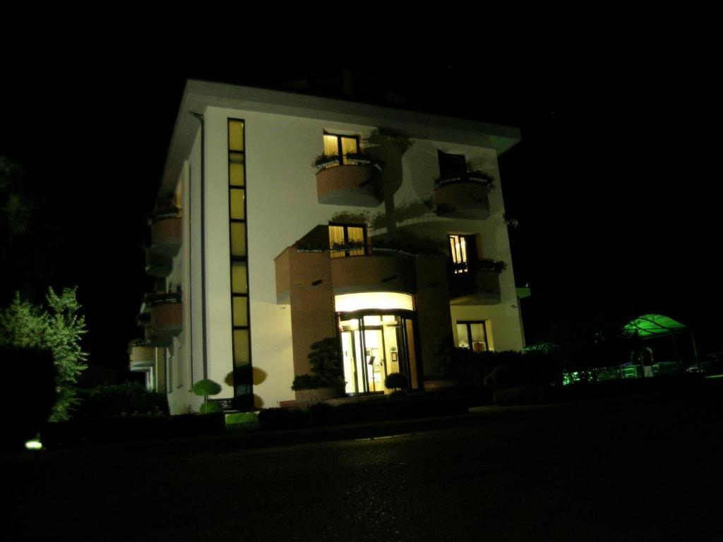 Hotel Da Vito Campagna Lupia Kültér fotó