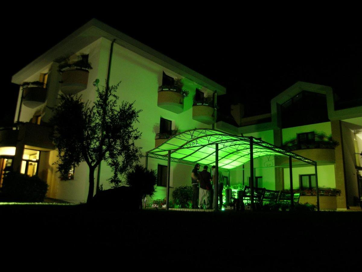 Hotel Da Vito Campagna Lupia Kültér fotó